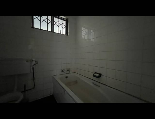 5 BEDROOM HOUSE FOR SALE IN ESIKHAWINI J